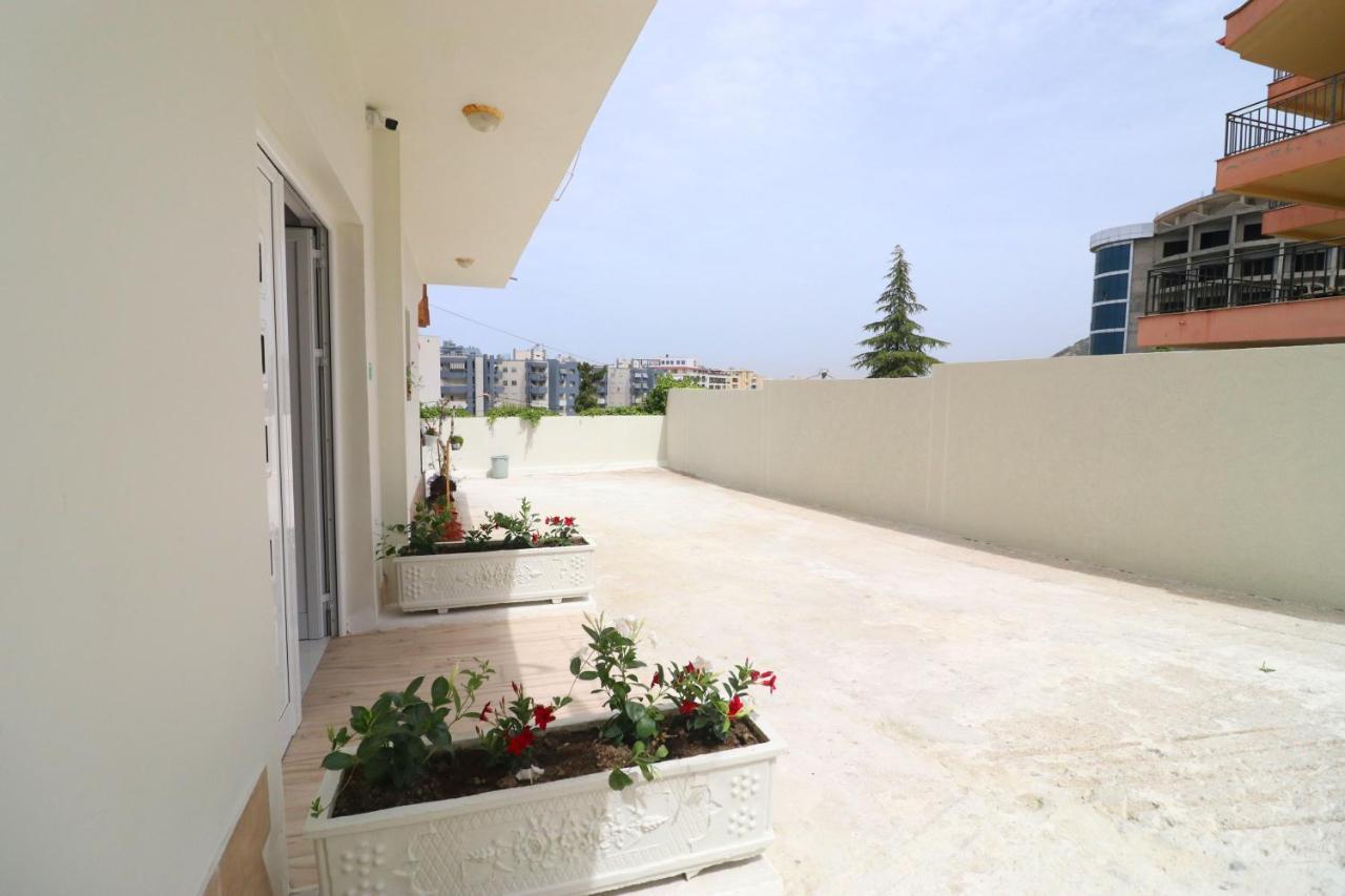 Hotel Kristal Vlorë Εξωτερικό φωτογραφία