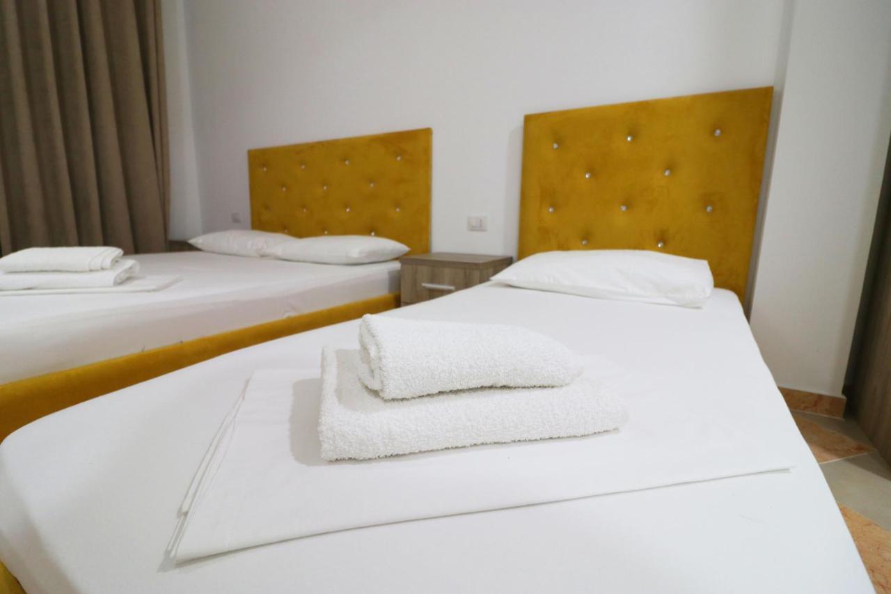Hotel Kristal Vlorë Εξωτερικό φωτογραφία