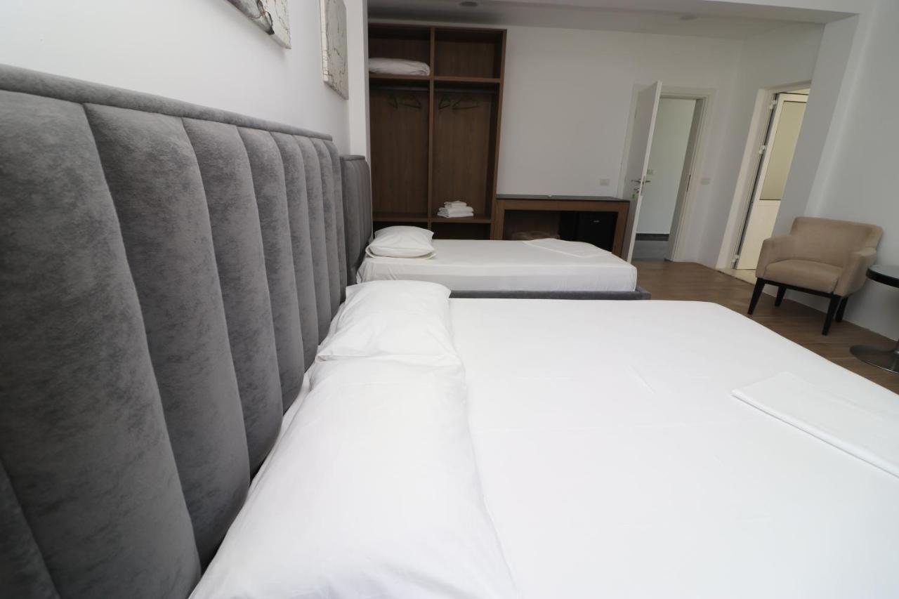 Hotel Kristal Vlorë Εξωτερικό φωτογραφία