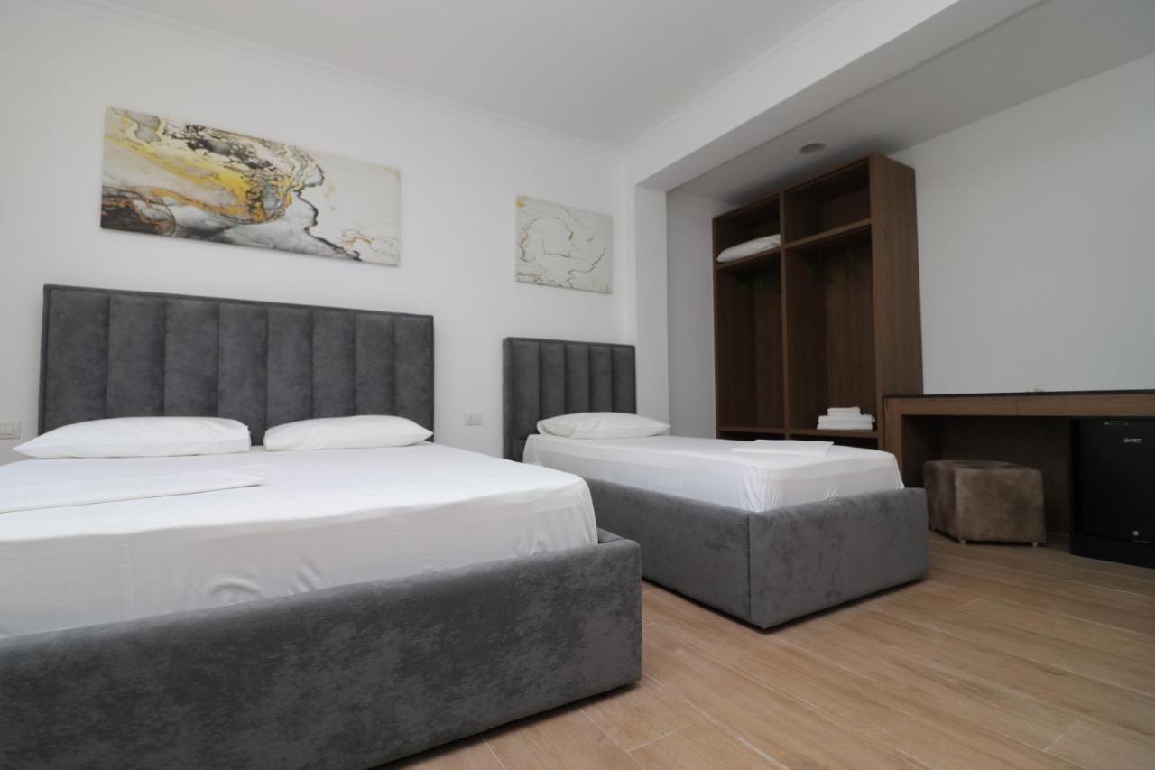 Hotel Kristal Vlorë Εξωτερικό φωτογραφία