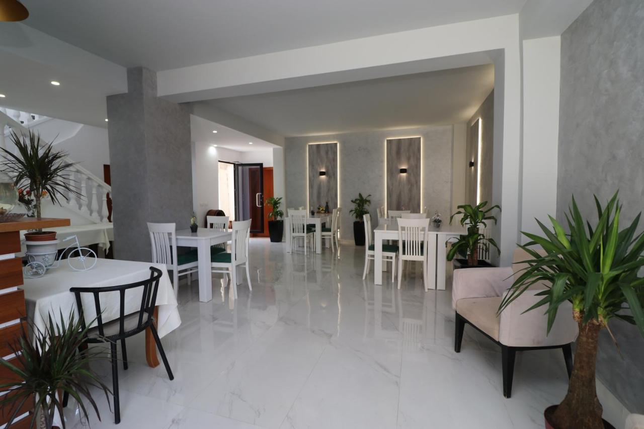 Hotel Kristal Vlorë Εξωτερικό φωτογραφία