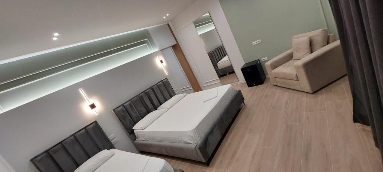 Hotel Kristal Vlorë Εξωτερικό φωτογραφία