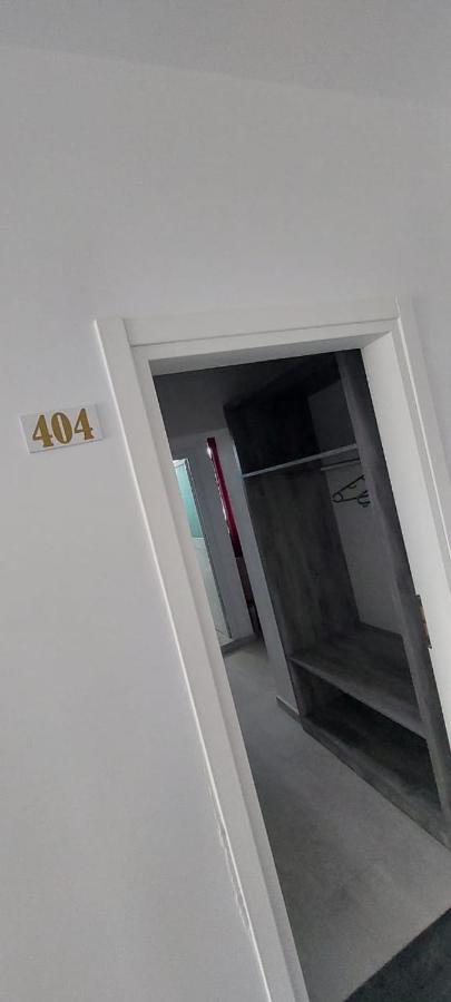 Hotel Kristal Vlorë Εξωτερικό φωτογραφία