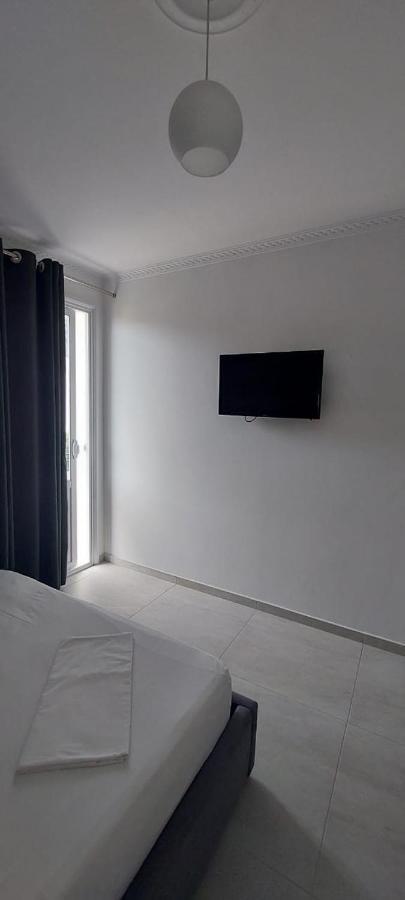 Hotel Kristal Vlorë Εξωτερικό φωτογραφία